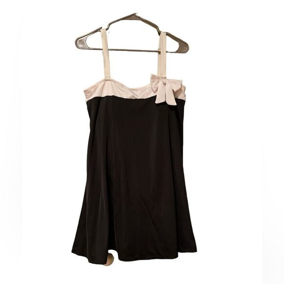 Roaman’s Swimsuit Plus Size Size 16 Black & White - Picture 1 of 9
